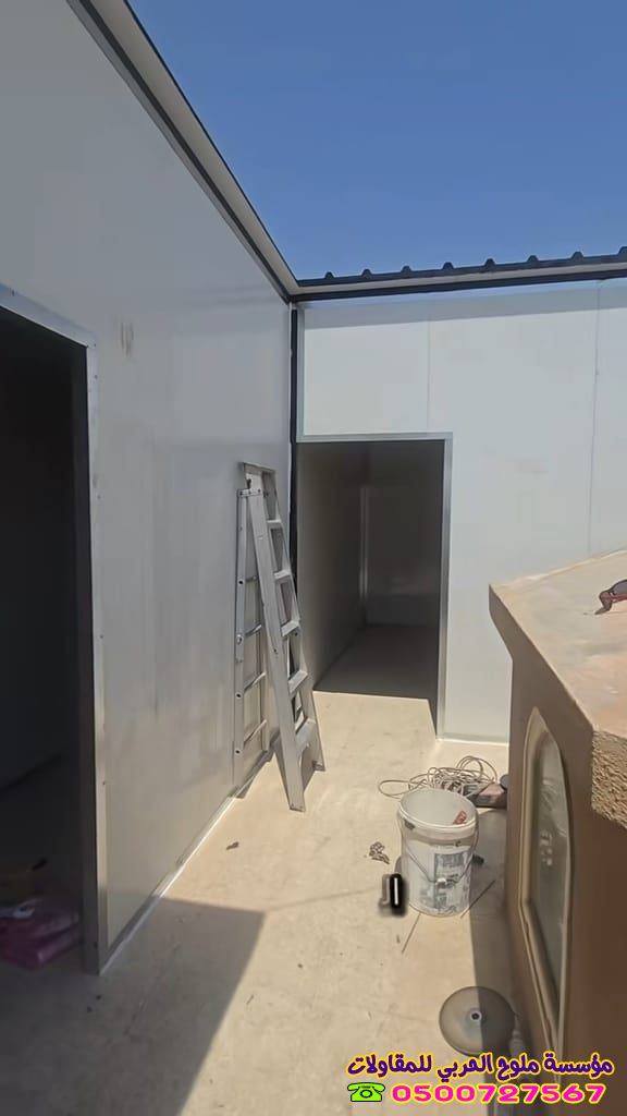 ملاحق ساندوتش بانل جدة: دليل التكلفة والمزايا وأحدث تصاميم الملاحق الخارجية